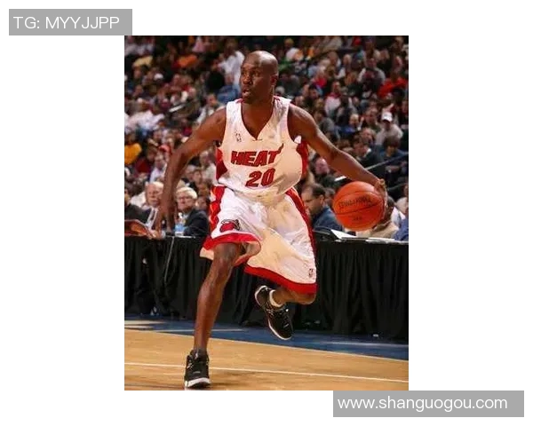 马库斯斯马特在NBA赛场的精彩表现与领导力分析